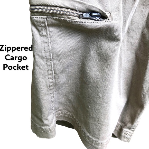 POLAR KING by KEY | Mens flex movement cargo khaki shorts - Picture 2 of 13